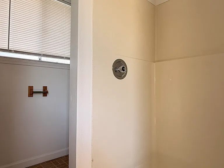 809 Laver Ct — Photo 27