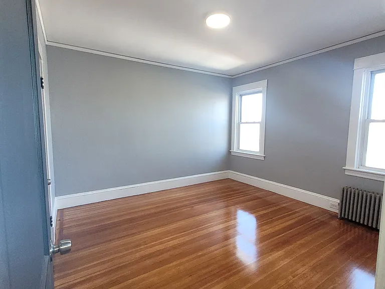 15 Carlton St #2R — Photo 7