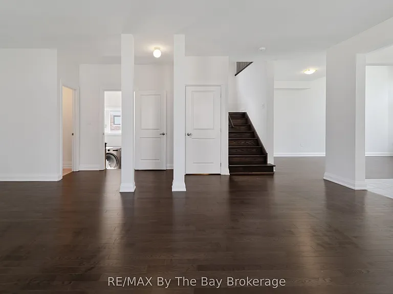 52 Amber Dr — Photo 10