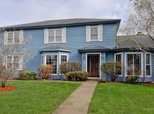2565 Leach Dr, Naperville, IL