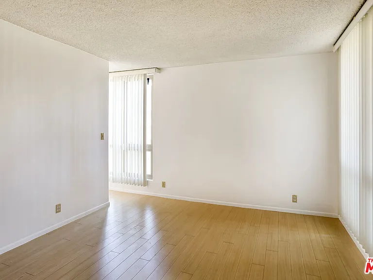 809 S Bundy Dr #103 — Photo 8