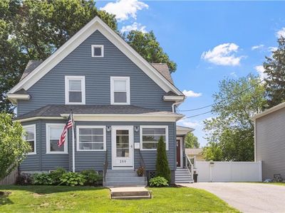 280 Woodbine St, Cranston, RI, 02910