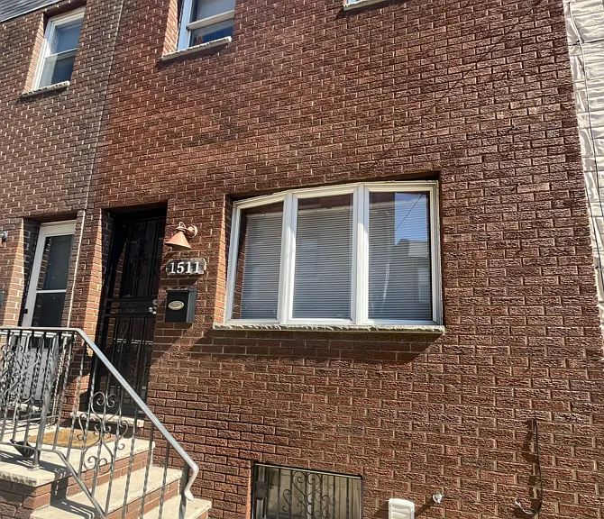 1511 S Hollywood St — Photo 2