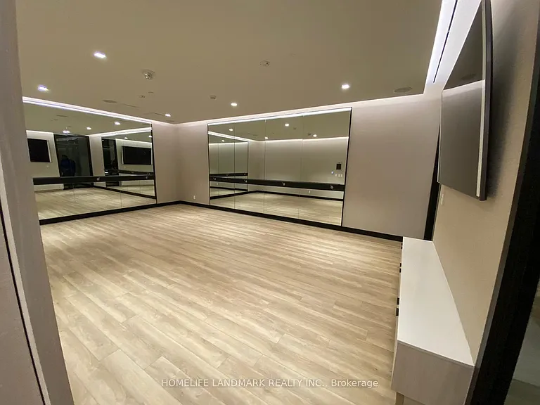 2020 Bathurst St #720 — Photo 13