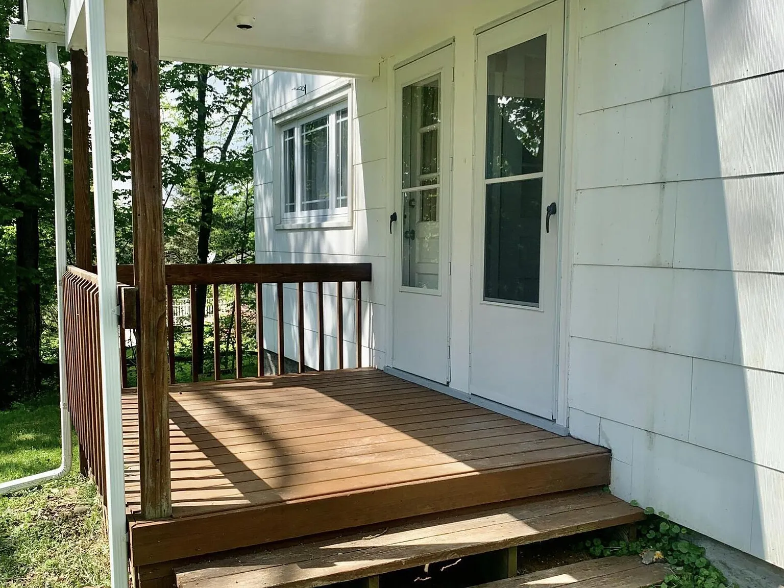 2 bed, 1.0 bath, 1100 sqft, $1,200 — Photo 1