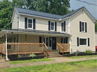 129 Stebbins St, Creston, OH 44217