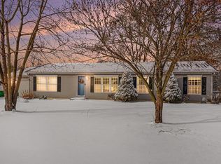 53105 Crystal Pond Dr, Elkhart, IN 46514