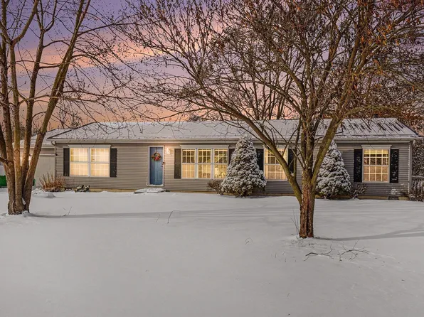 53105 Crystal Pond Dr, Elkhart, IN 46514