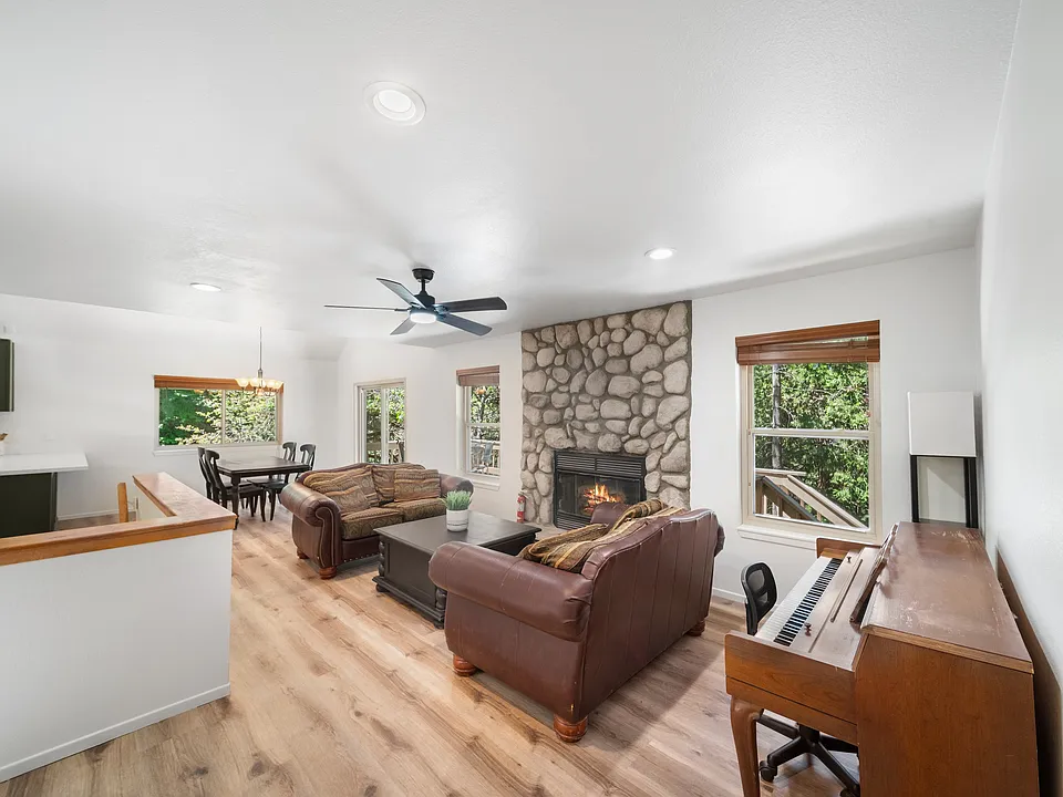 574 Mill Ct