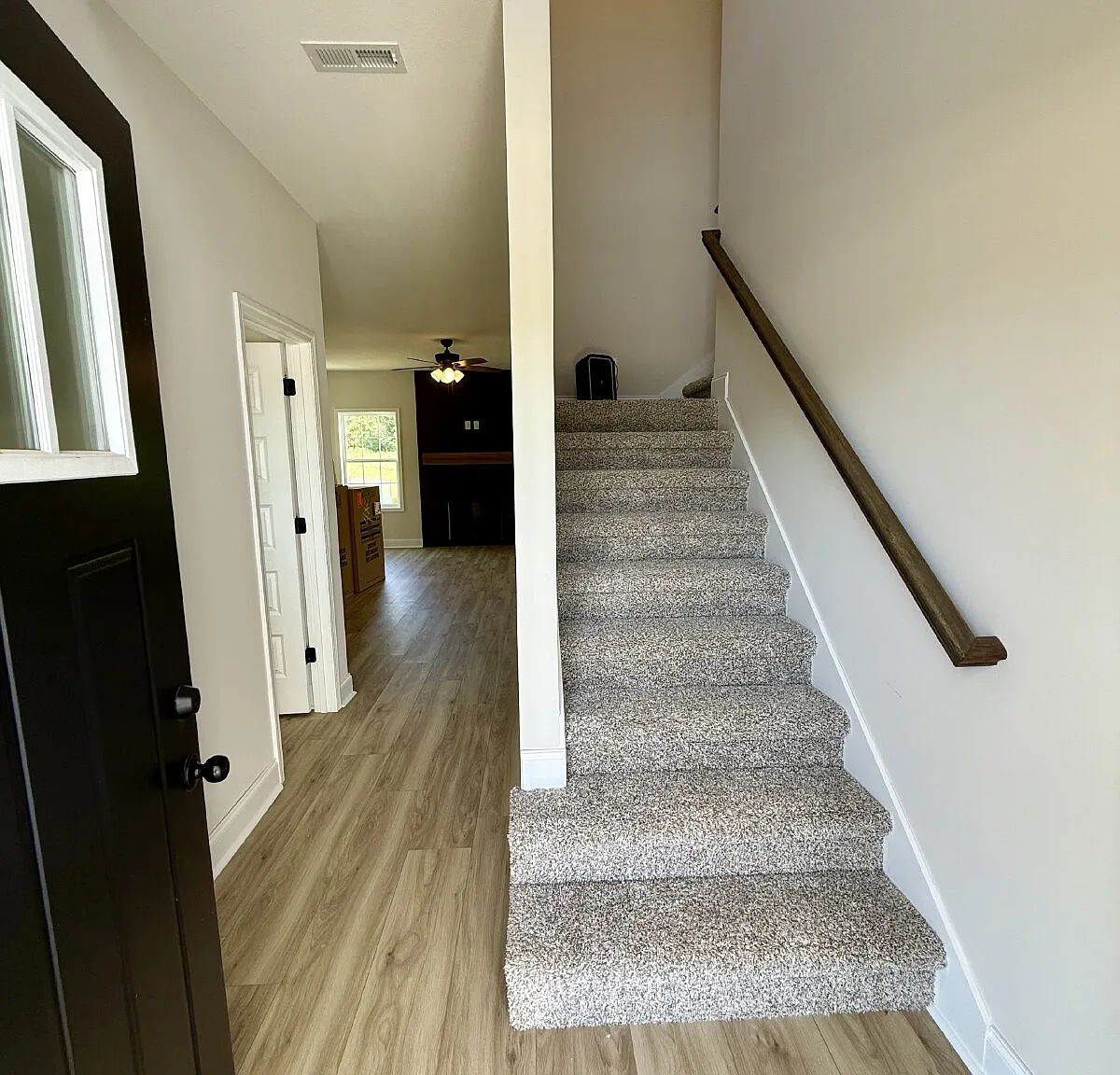 3 bed, 2.5 bath, 1850 sqft, $2,300 — Photo 4
