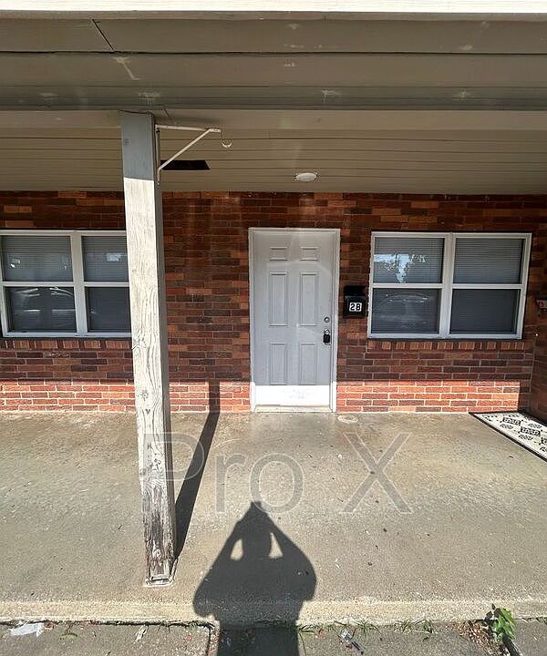 1st image of 704 W Oak St #2-B