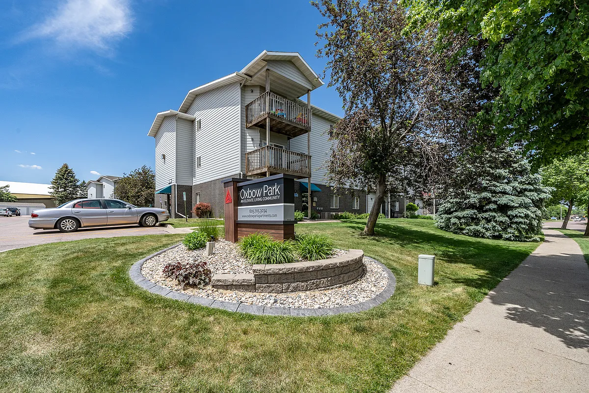 Building Photo - Oxbow Park Apartments