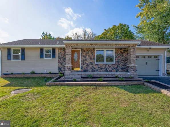 663 Wayne Ave, Vineland, NJ 08360