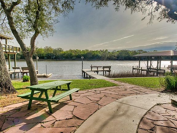 4th image of 4641 Rio Dr