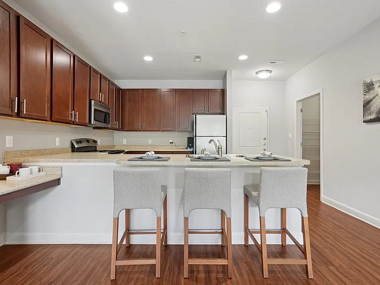 Greylyn Estates — Photo 8