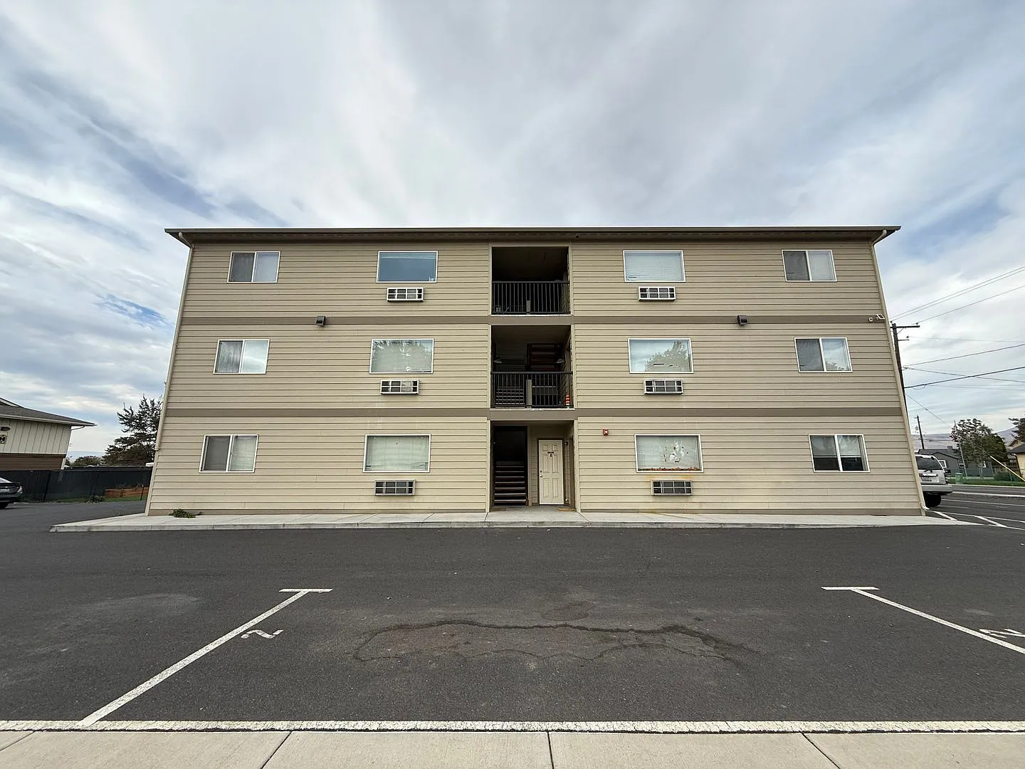 Park Place Apartments — Photo 3