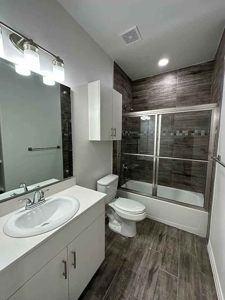 302 Sylvia Handy Drive — Photo 3