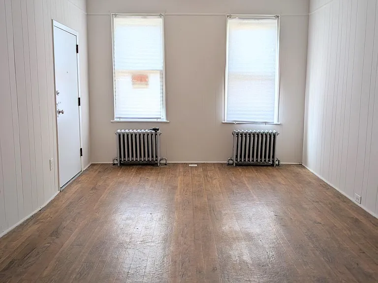 509 Snyder Ave — Photo 1