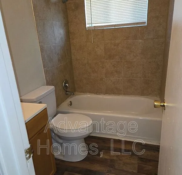 3212 N 68th St #KS 66109 — Photo 17