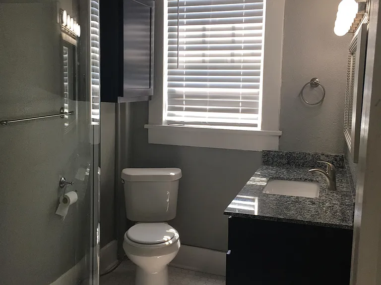 2600 N Robinson Ave #B — Photo 11