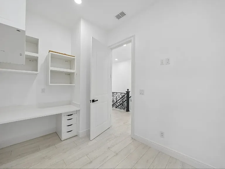 2816 Corrine St #1 — Photo 10