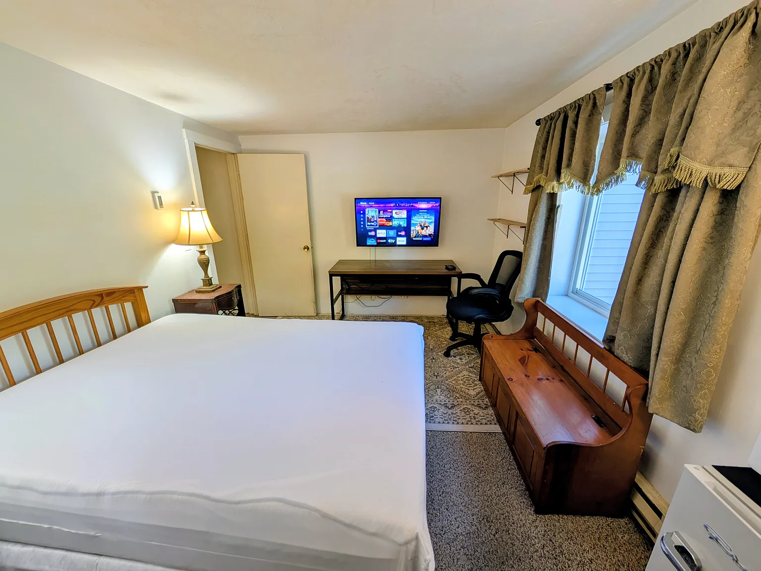 2 bed, 1.5 bath, 950 sqft, $1,100 — Photo 3