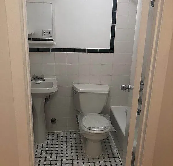 344 E 49th St #3A — Photo 3