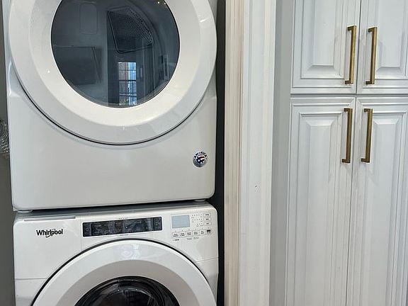3rd image of 36 Spruce St Unit 2