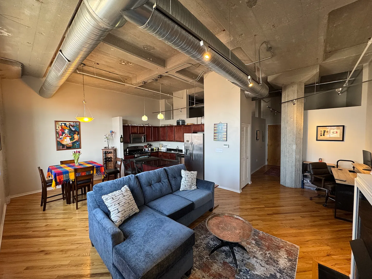 2 bed, 1100 sqft, $2,400 — Photo 3