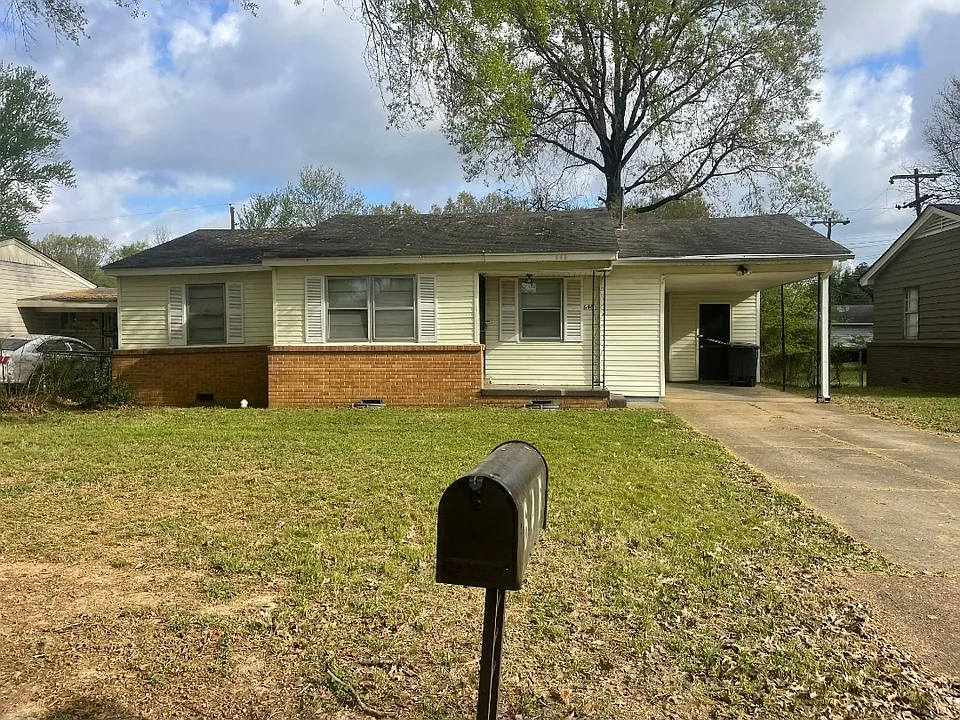 646 Leacrest Ave