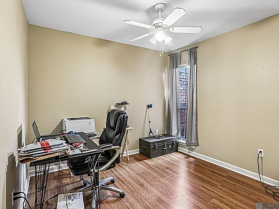 5th image of 15332 Wentworth Ct