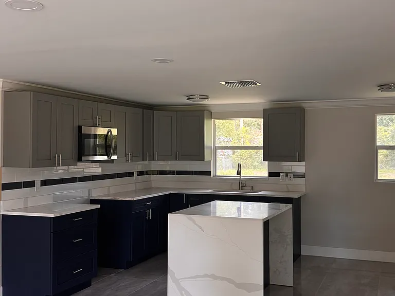 9910 Seven Roads Pl — Photo 2