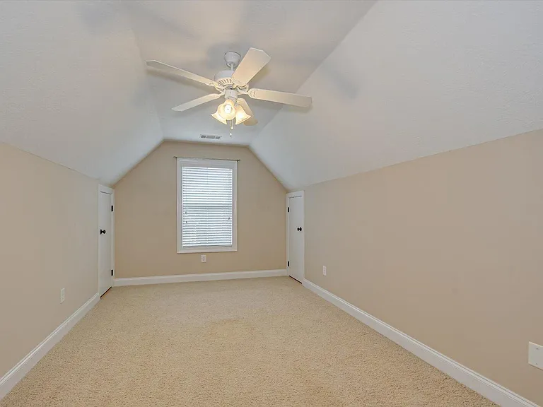 2520 Grier Cir — Photo 32