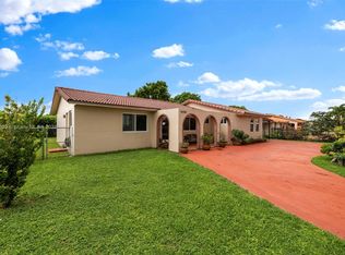 10700 SW 26th St, Miami, FL 33165