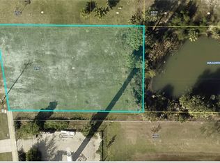 3909 E Gator Cir, Cape Coral, FL 33909
