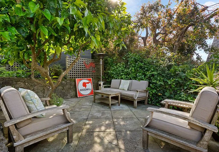 23 Glen Dr — Photo 29
