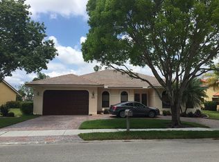 9898 N Springs Way, Coral Springs, FL 33076
