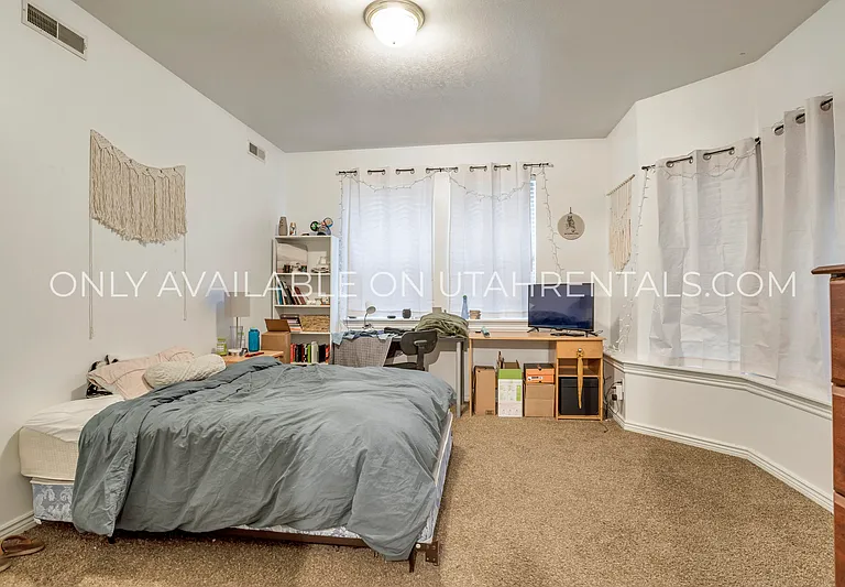 455 Belmont Pl #164-2 — Photo 17