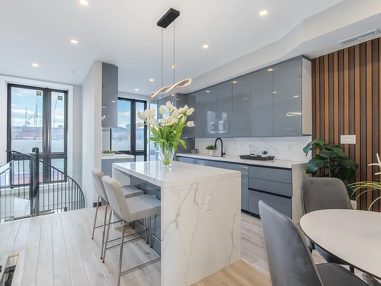 1332 G St SE #3 — Photo 3