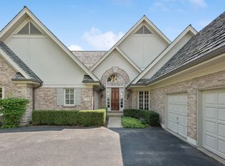 10 Graystone Ln, North Barrington, IL