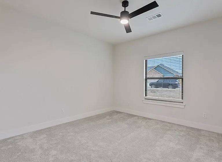 86 N Banner Ave — Photo 14
