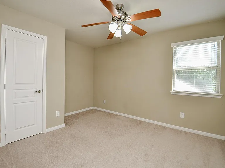 6418 Burgess Heights Ln — Photo 26