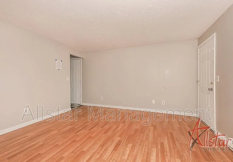 1323 Massachusetts Ave — Photo 13