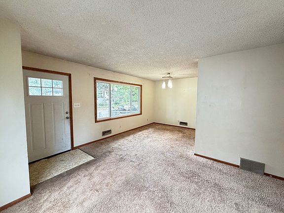 2nd image of 711 5th Ave SE