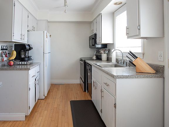 5th image of 444 Miller Ave
