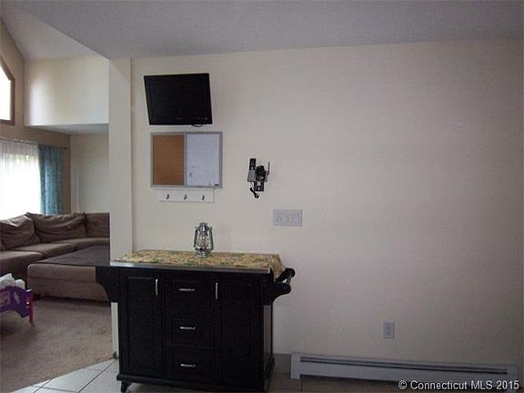 3rd image of 86 McLay Ave
