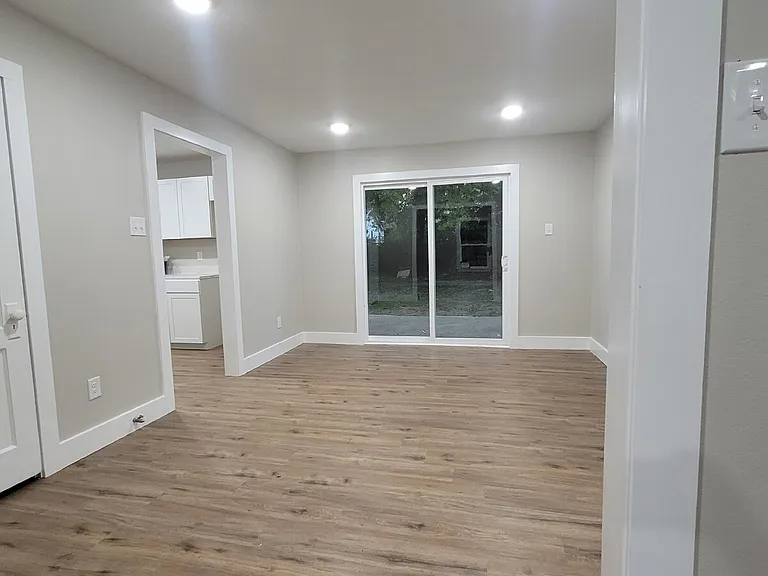 509 Medill St — Photo 25