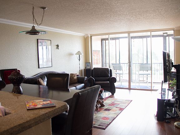 4th image of 740 S Federal Hwy APT 411