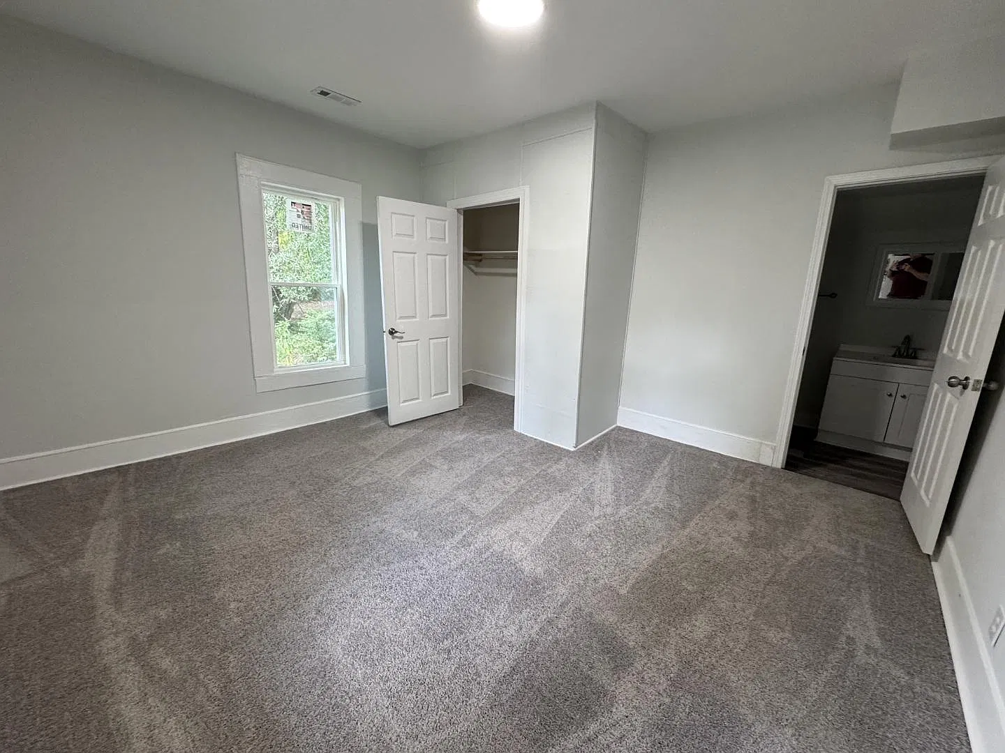 919 Randolph St — Photo 3