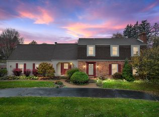 229 Aintree Rd, Rochester, MI 48306